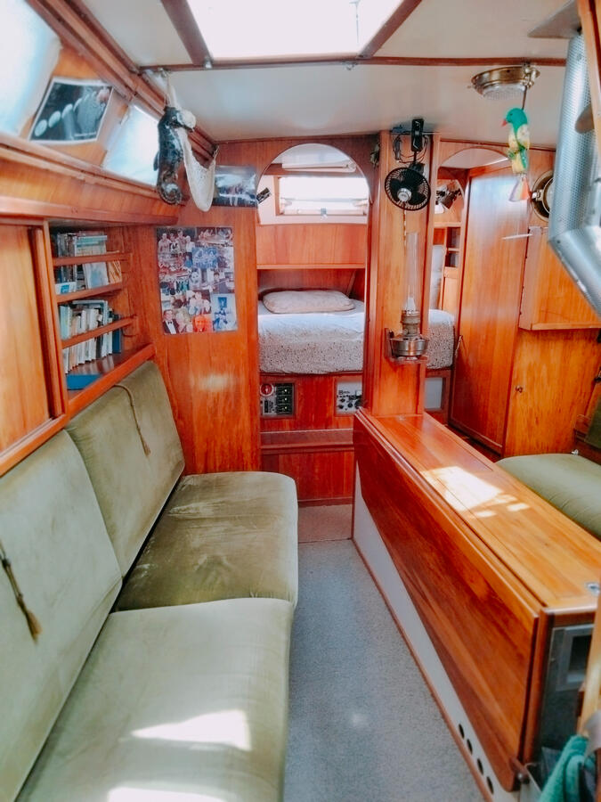 Saloon portside Saloon portside